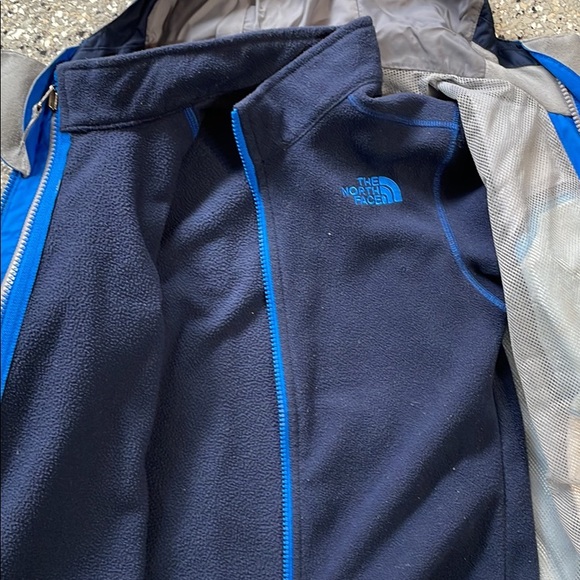 Extendable North face 3pc snow suit. - Picture 4 of 6